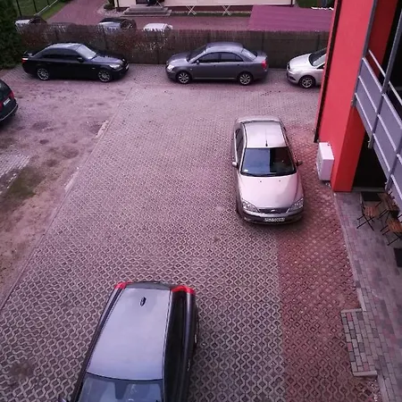 Apartment Testo